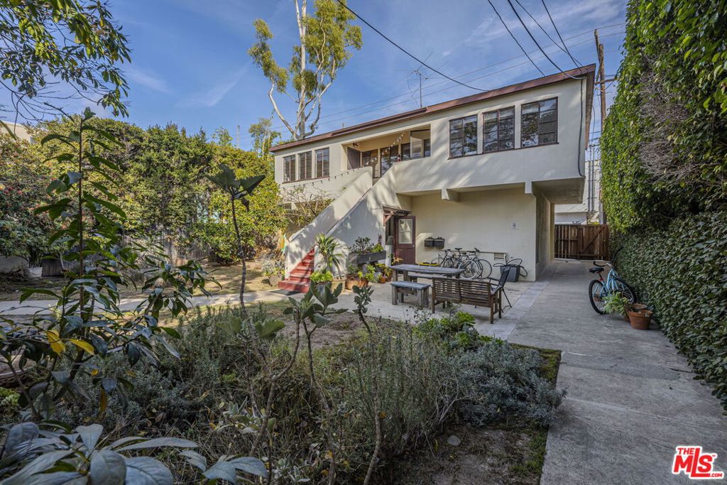 947 17th Street Property Photo 4