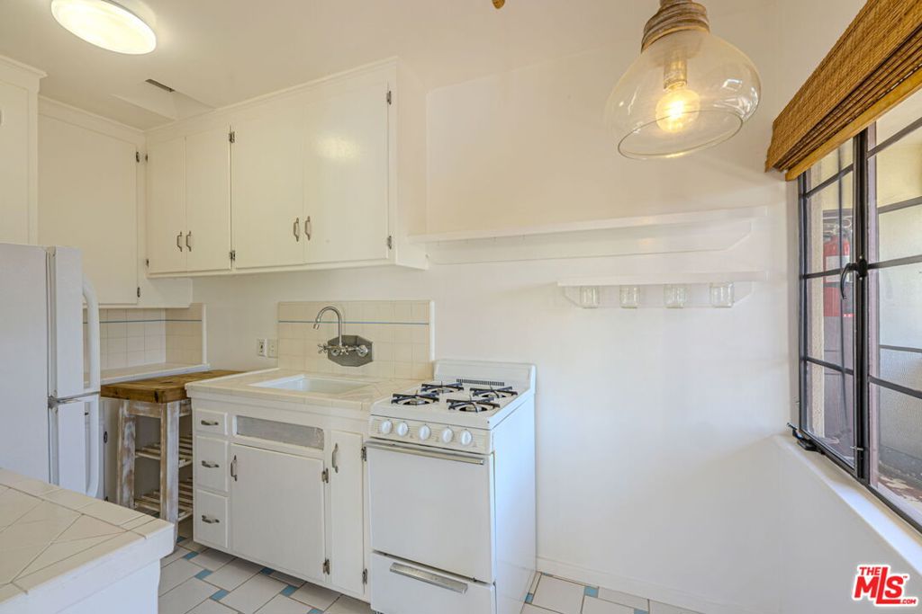 947 17th Street Property Photo 13