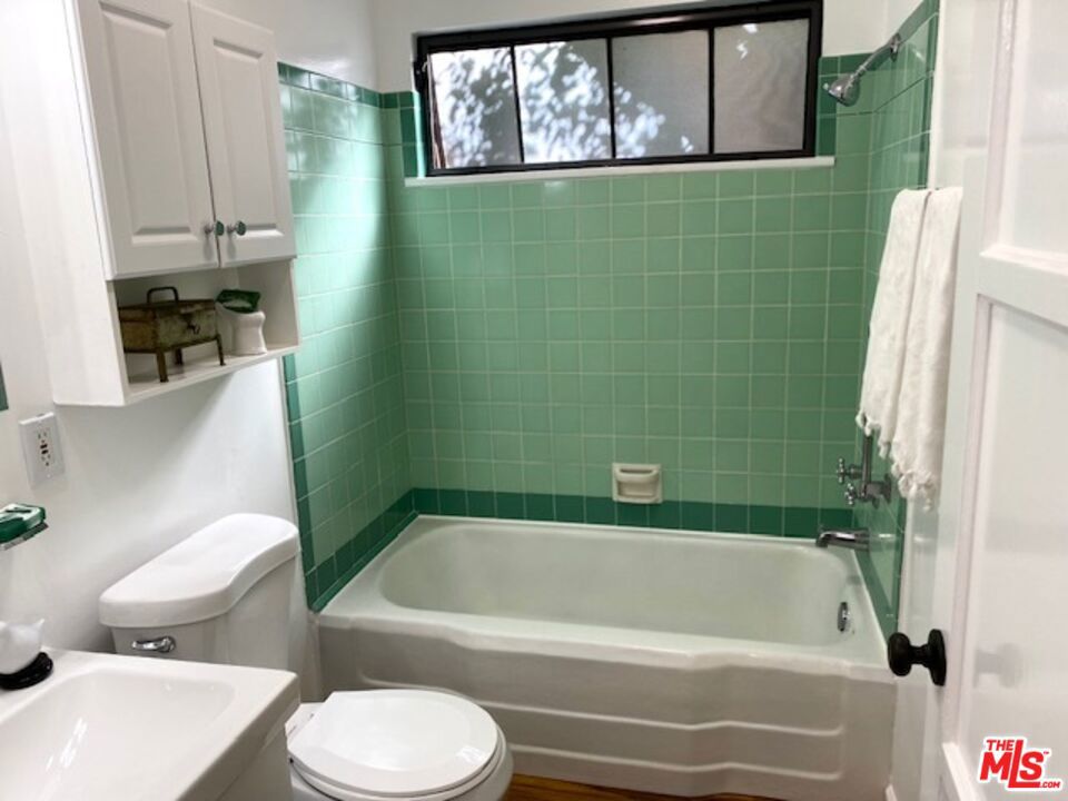 947 17th Street Property Photo 28