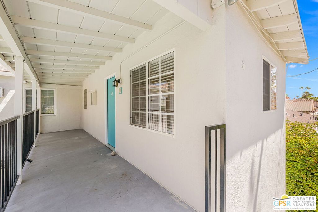 1674 S Via Salida 6 Property Photo 8