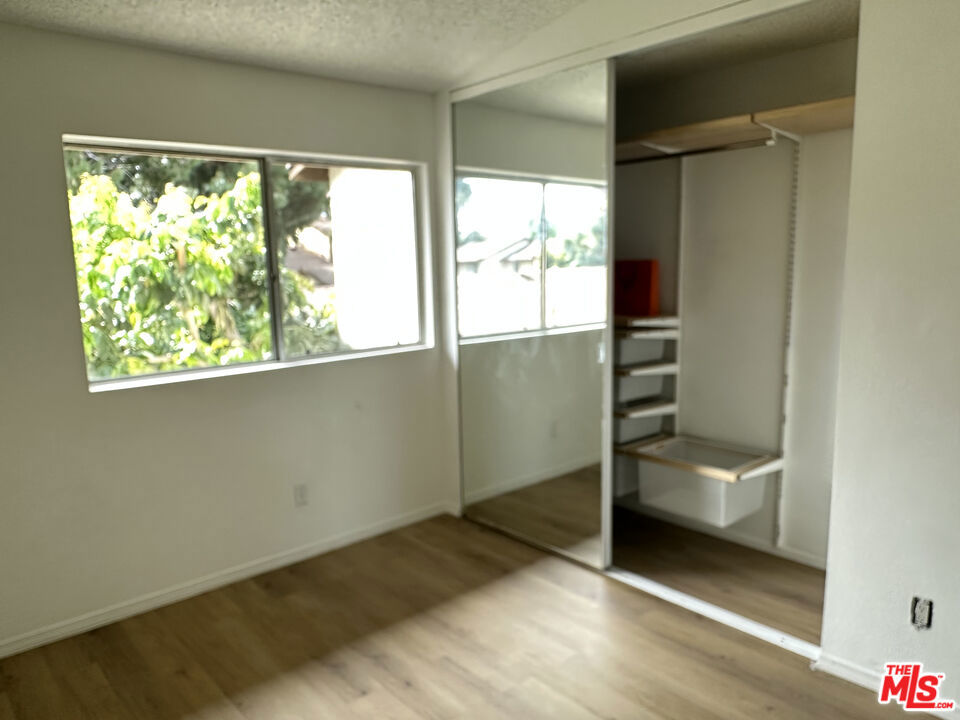 14715 Parthenia Street 18 Property Photo 10