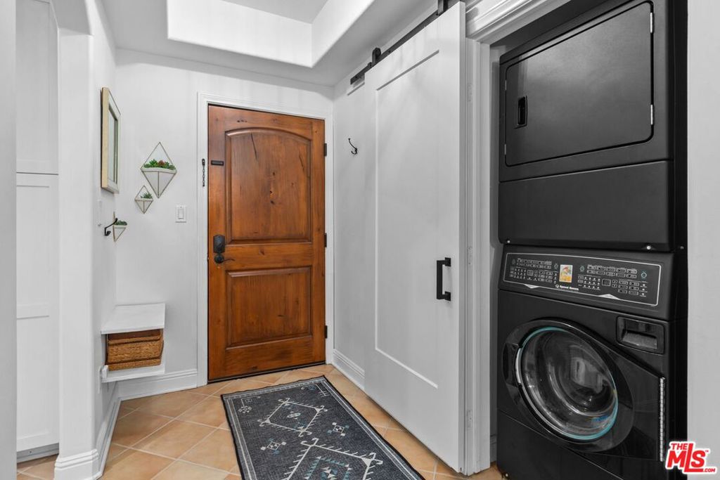 5037 Rosewood Avenue 101 Property Photo 21