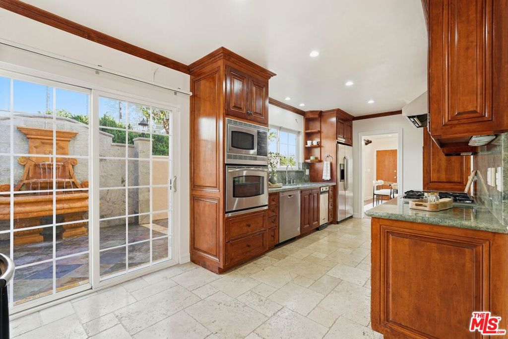5356 Waldo Place Property Photo 18