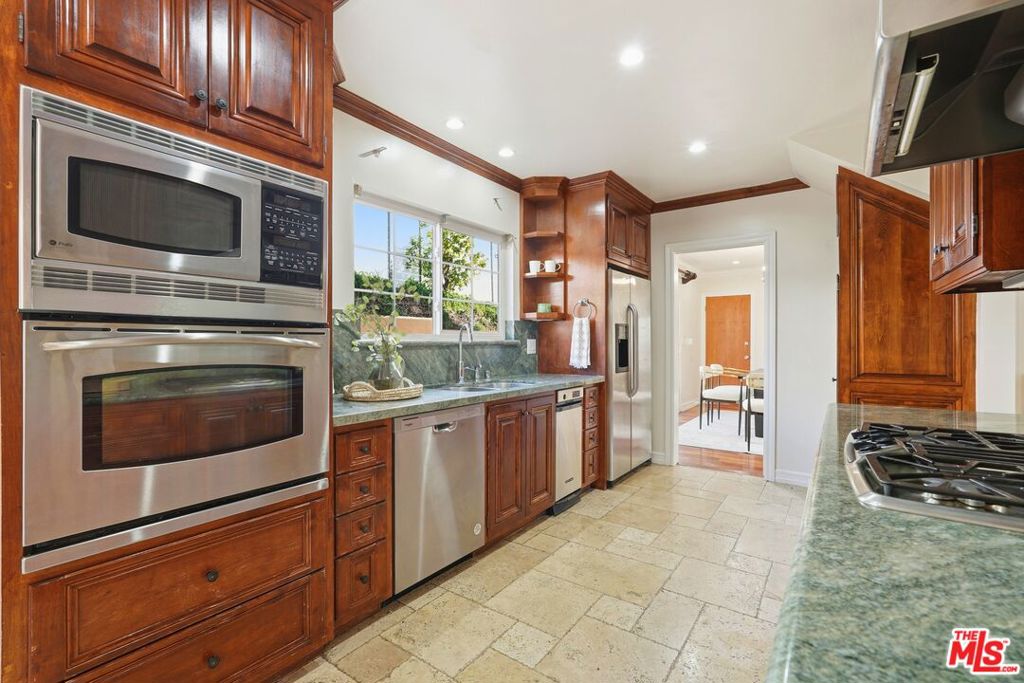5356 Waldo Place Property Photo 19