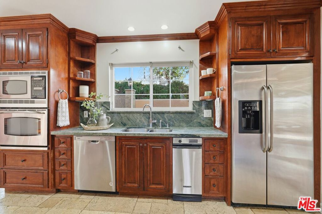 5356 Waldo Place Property Photo 22