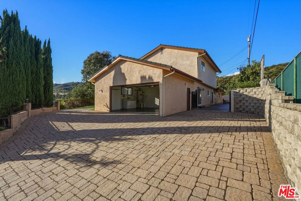 5356 Waldo Place Property Photo 44