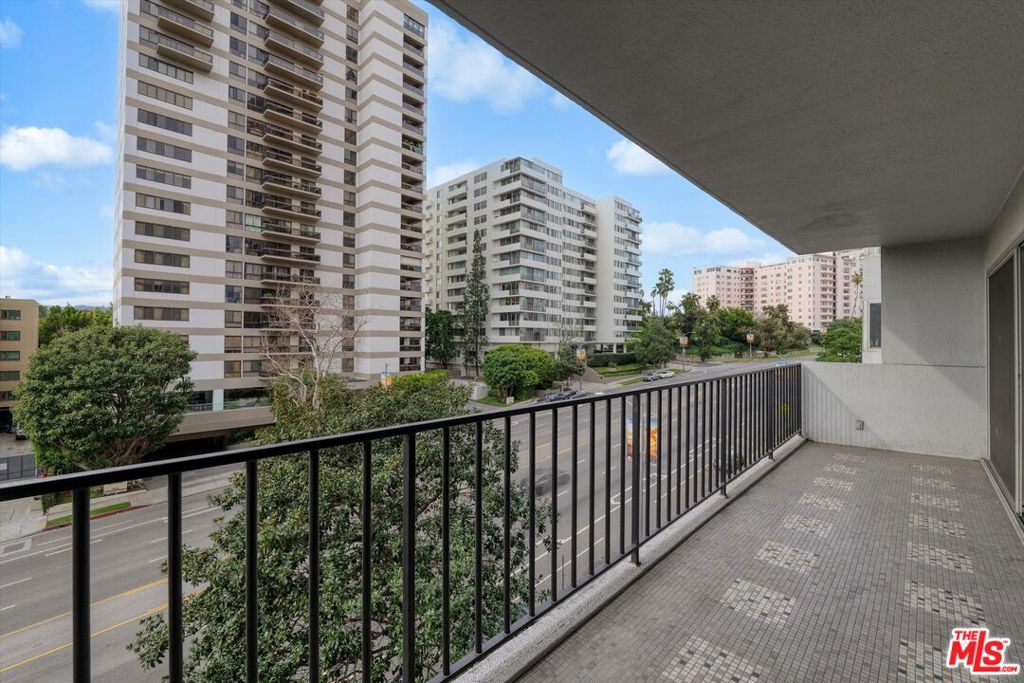 10450 Wilshire Boulevard 4f Property Photo 13