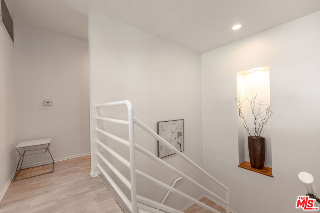2348 Ewing Street Property Photo 15