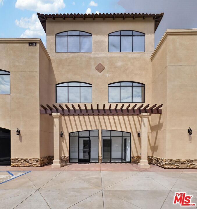 4101 Rosemead Boulevard Property Photo 3
