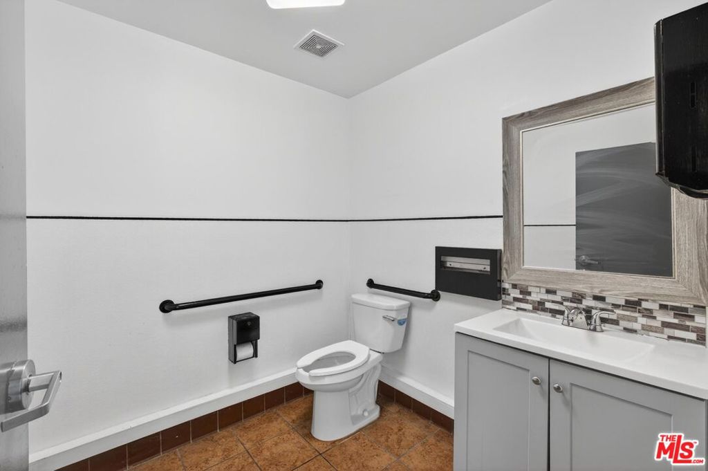 4101 Rosemead Boulevard Property Photo 19