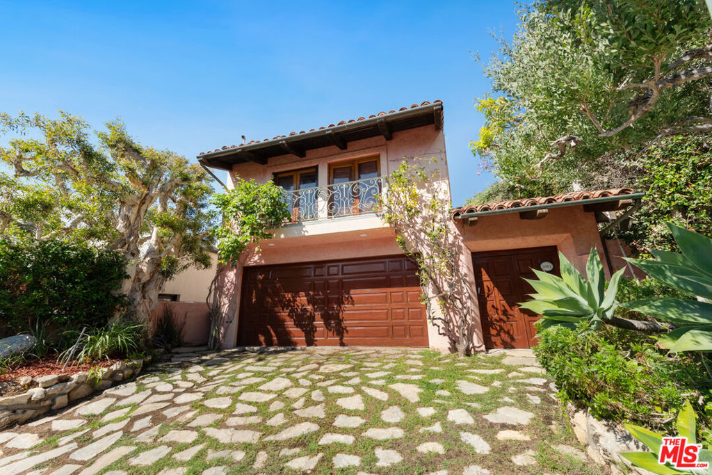 23351 Malibu Colony Road 108a Property Photo 1