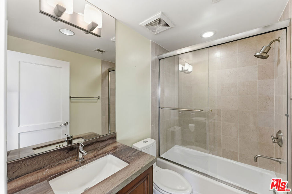 438 Arnaz Drive 106 Property Photo 9