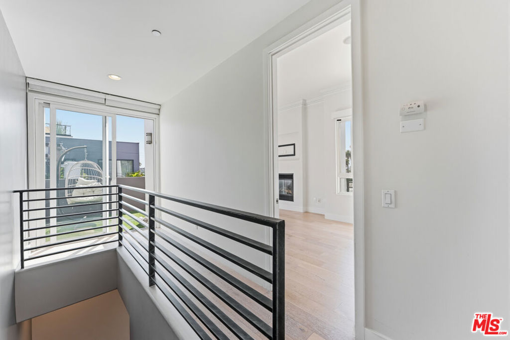 438 Arnaz Drive 106 Property Photo 14