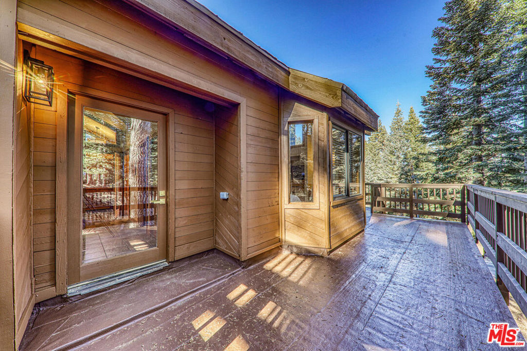 11504 Skislope Way Property Photo 4