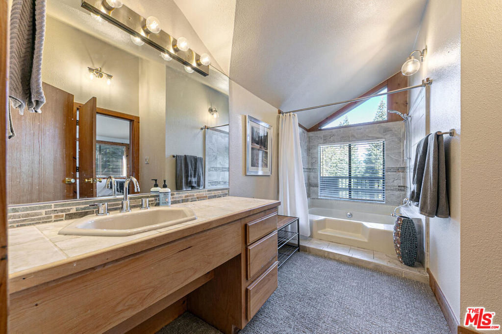 11504 Skislope Way Property Photo 25