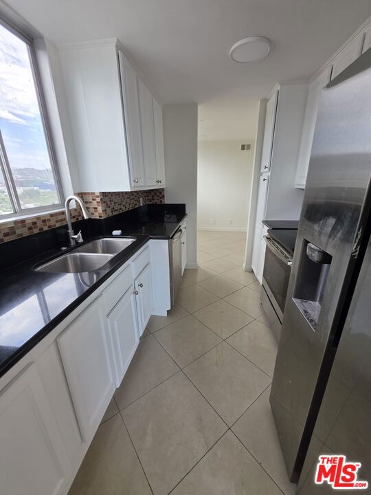 100 S Doheny Drive 920 Property Photo 16