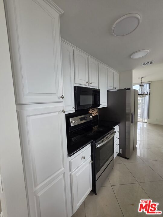 100 S Doheny Drive 920 Property Photo 17