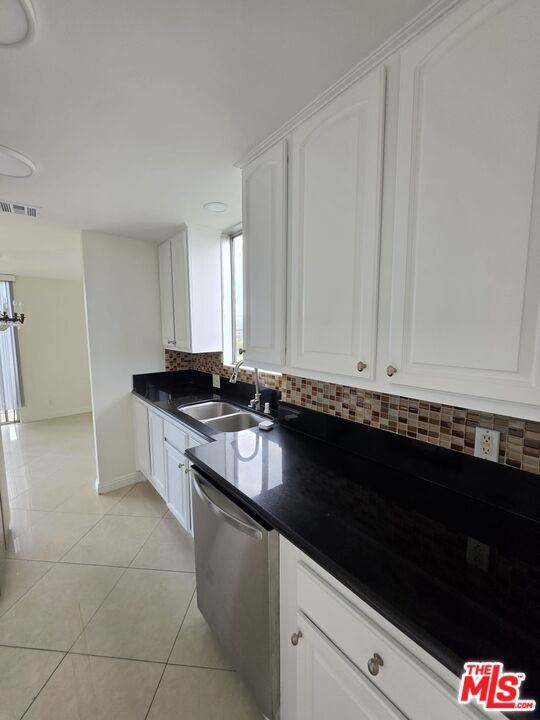 100 S Doheny Drive 920 Property Photo 18