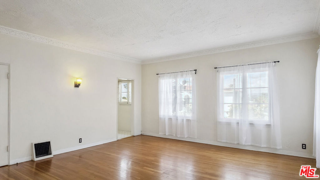 6022 W 8th Street Property Photo 17