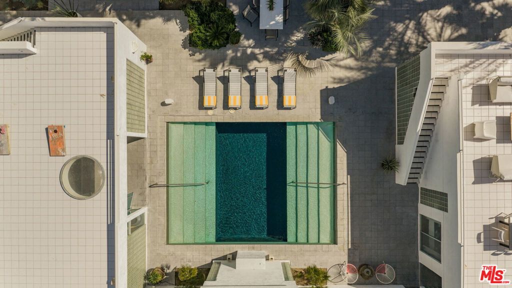 520 W Via Lola Property Photo 33
