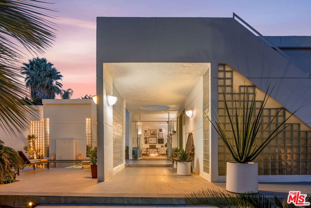 520 W Via Lola Property Photo 35