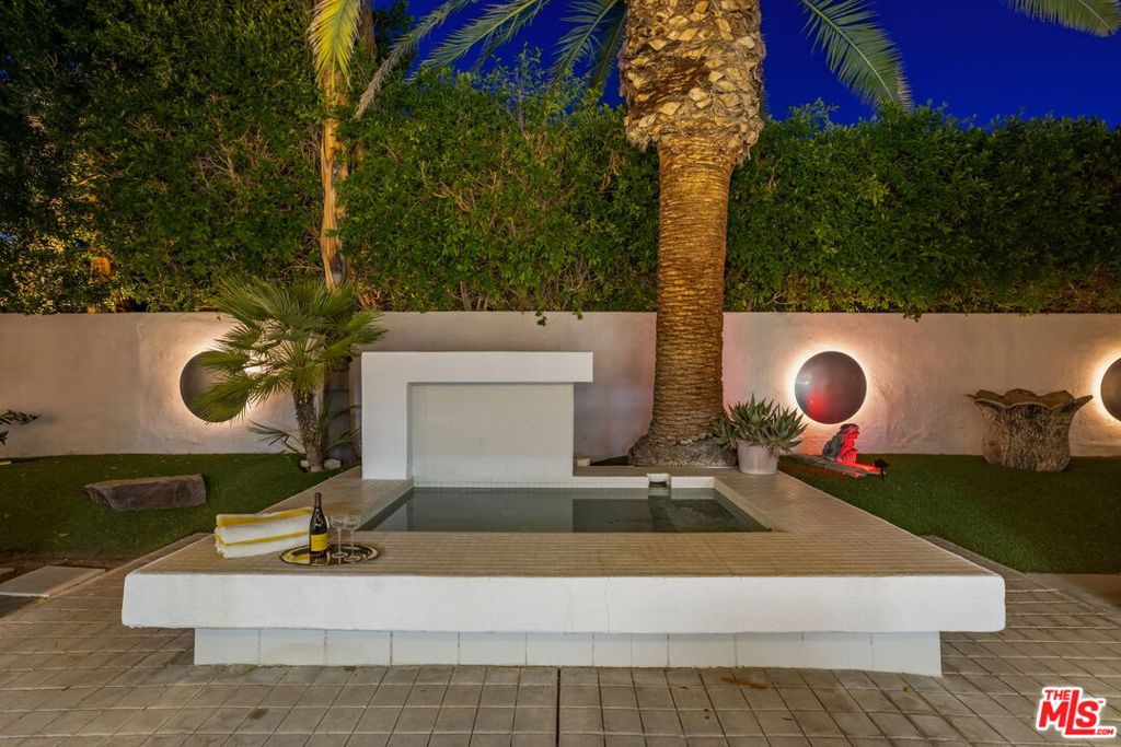 520 W Via Lola Property Photo 37