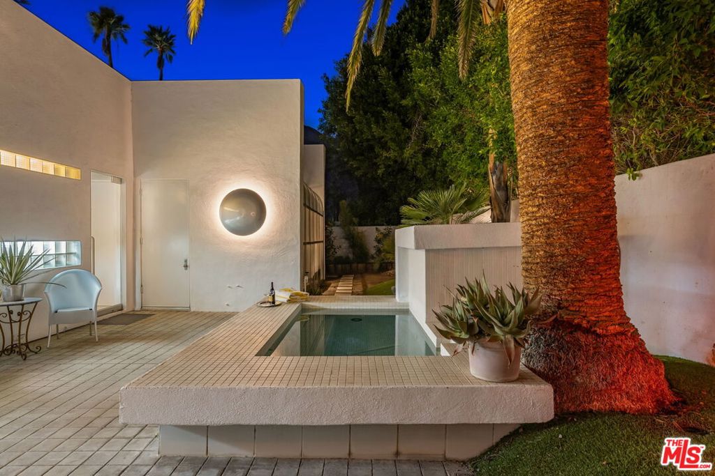520 W Via Lola Property Photo 38