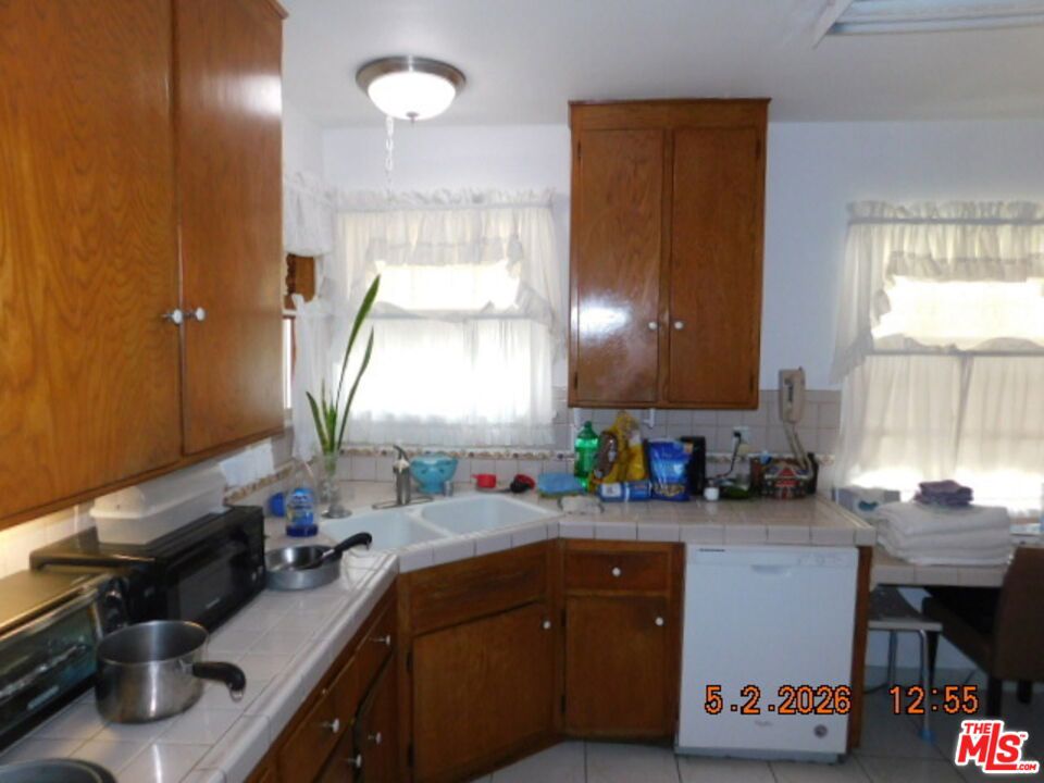 12924 Spinning Avenue Property Photo 6