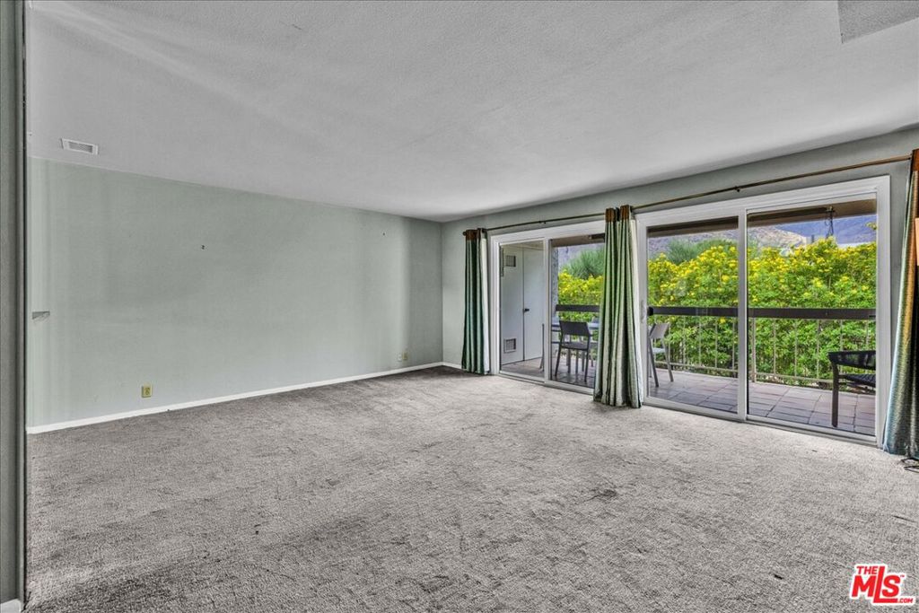 325 E Via Escuela 322 Property Photo 6