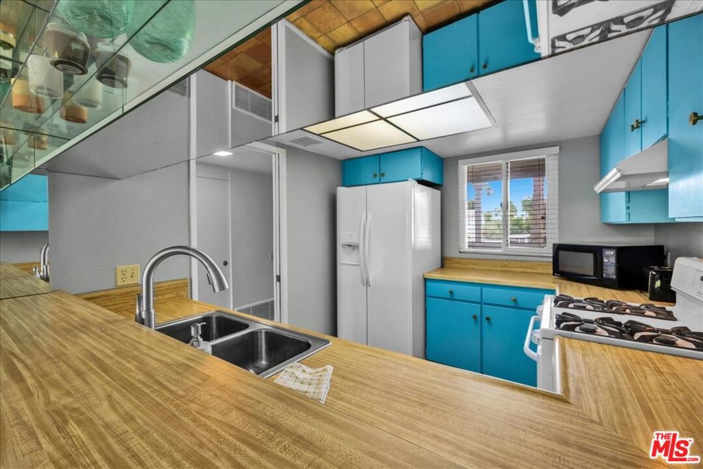 325 E Via Escuela 322 Property Photo 16