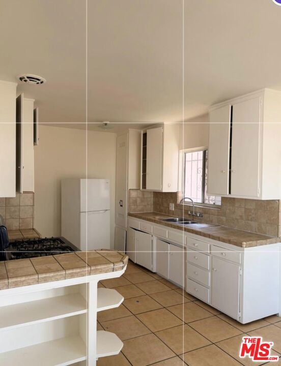 10218 Darby Avenue 1 Property Photo 12