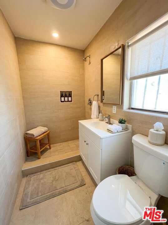 10218 Darby Avenue 4 Property Photo 14