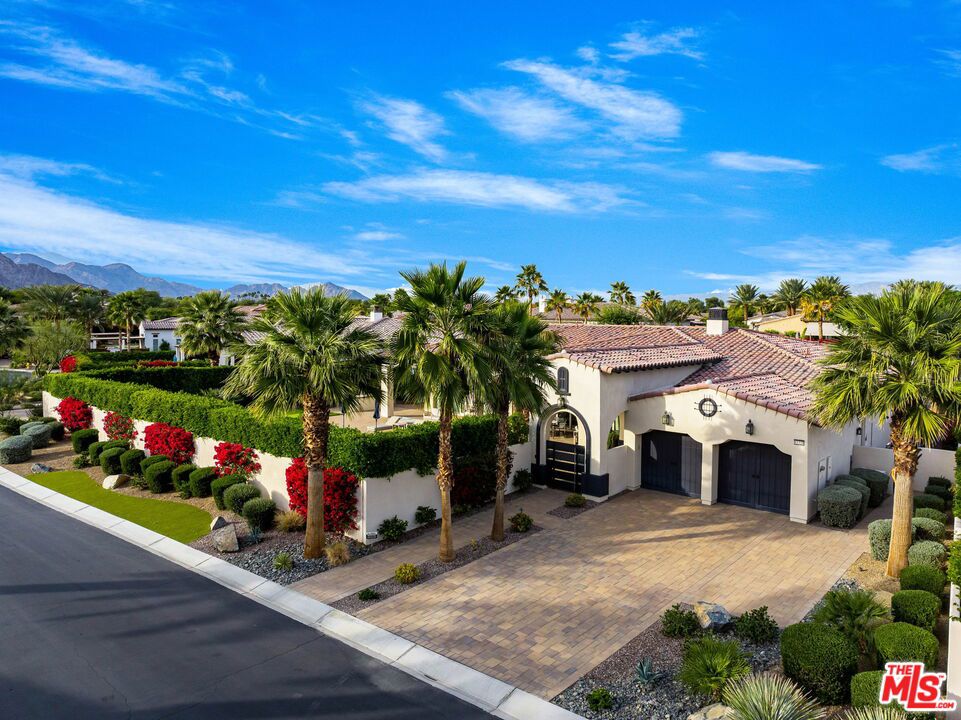 81320 Thunder Gulch Way Property Photo 6