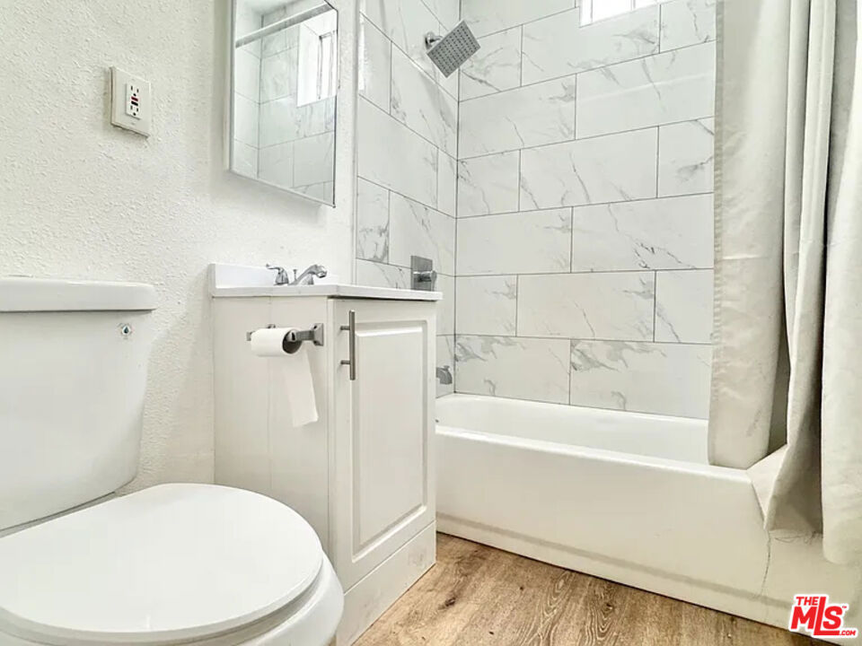 410 Witmer Street Property Photo 9