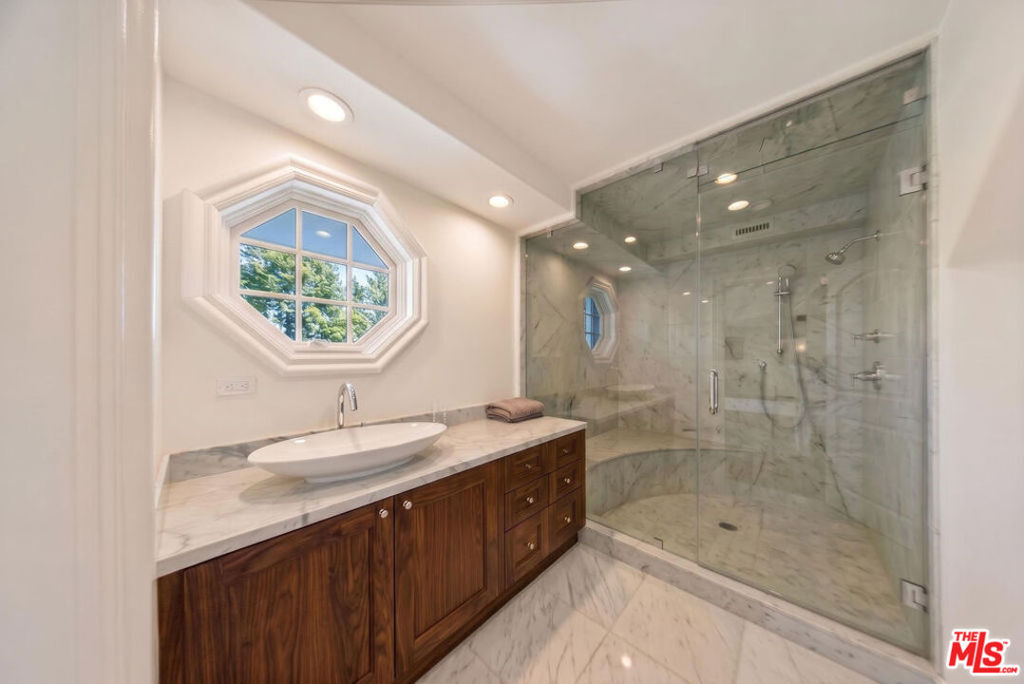 13320 Mulholland Drive Property Photo 46