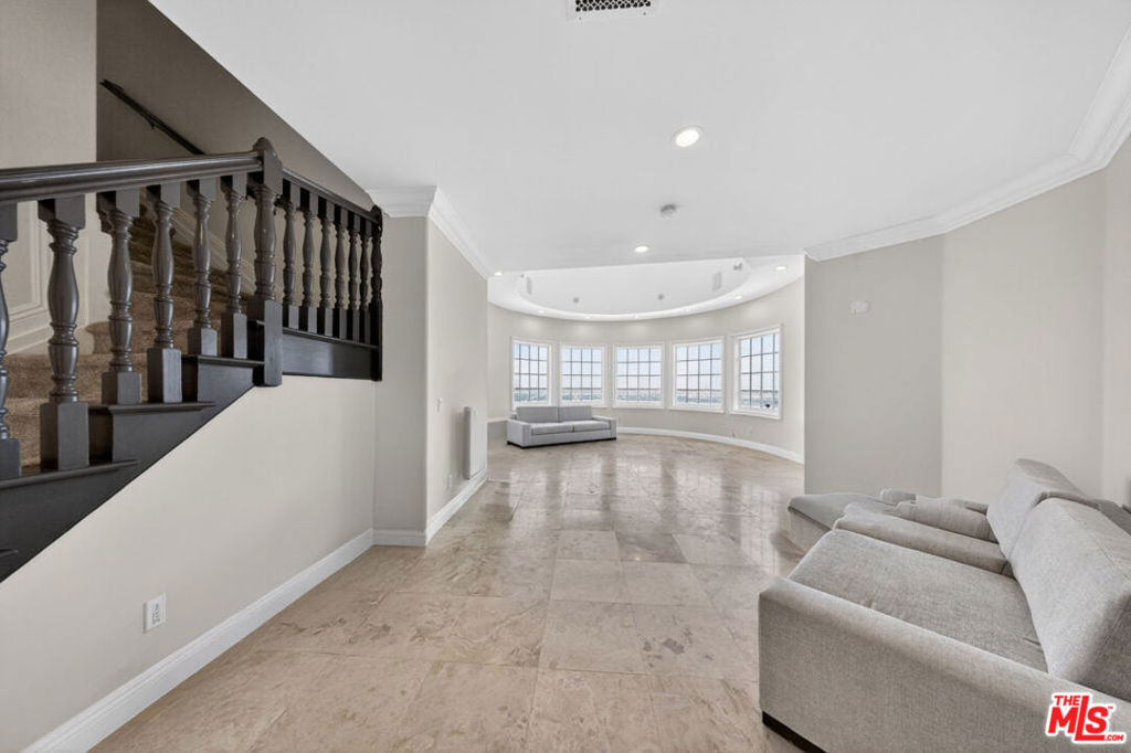 13320 Mulholland Drive Property Photo 60