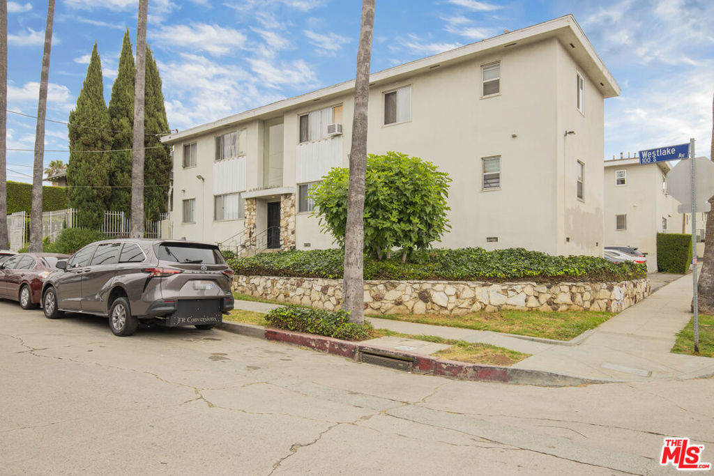 136 S Westlake Avenue Property Photo 4