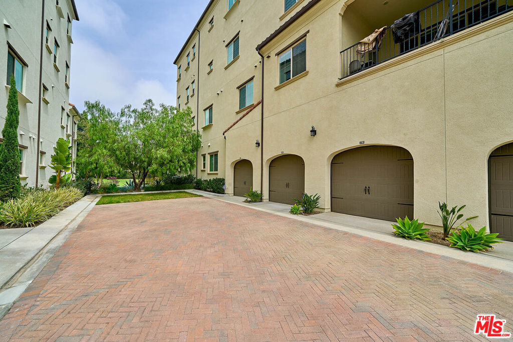 8898 Los Coyotes Court 210 Property Photo 6