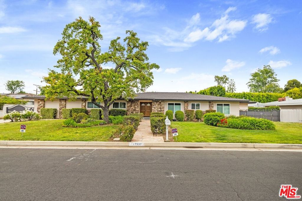 17537 Margate Street Property Photo 1