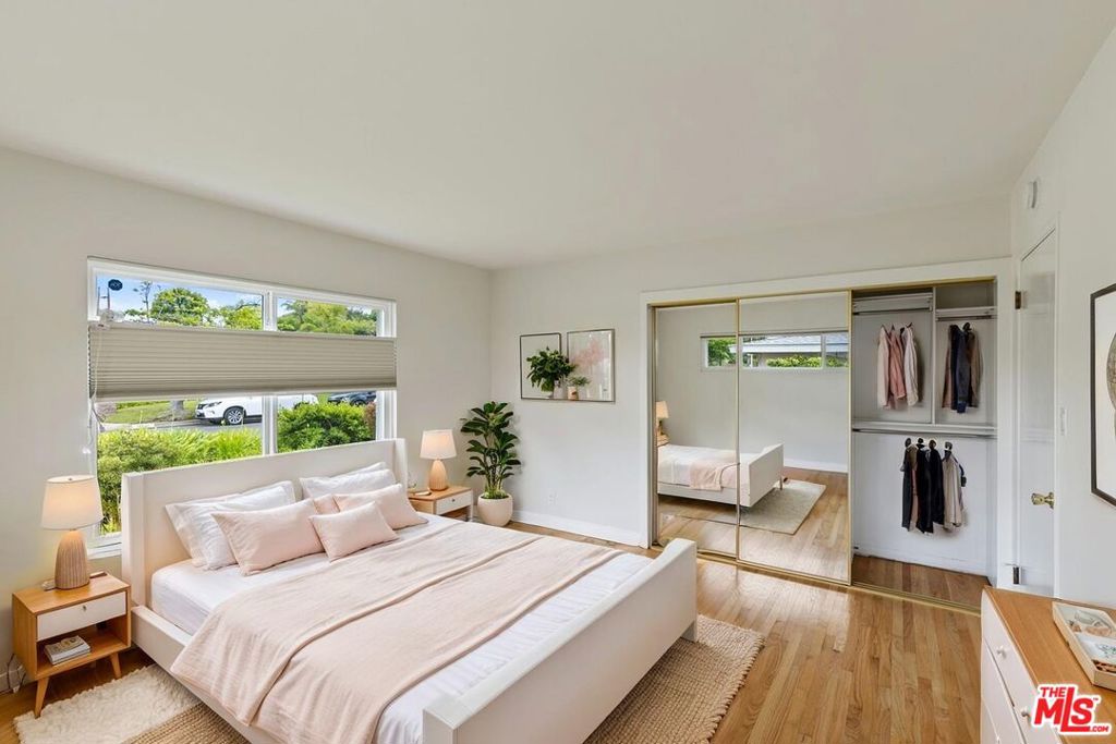 17537 Margate Street Property Photo 12