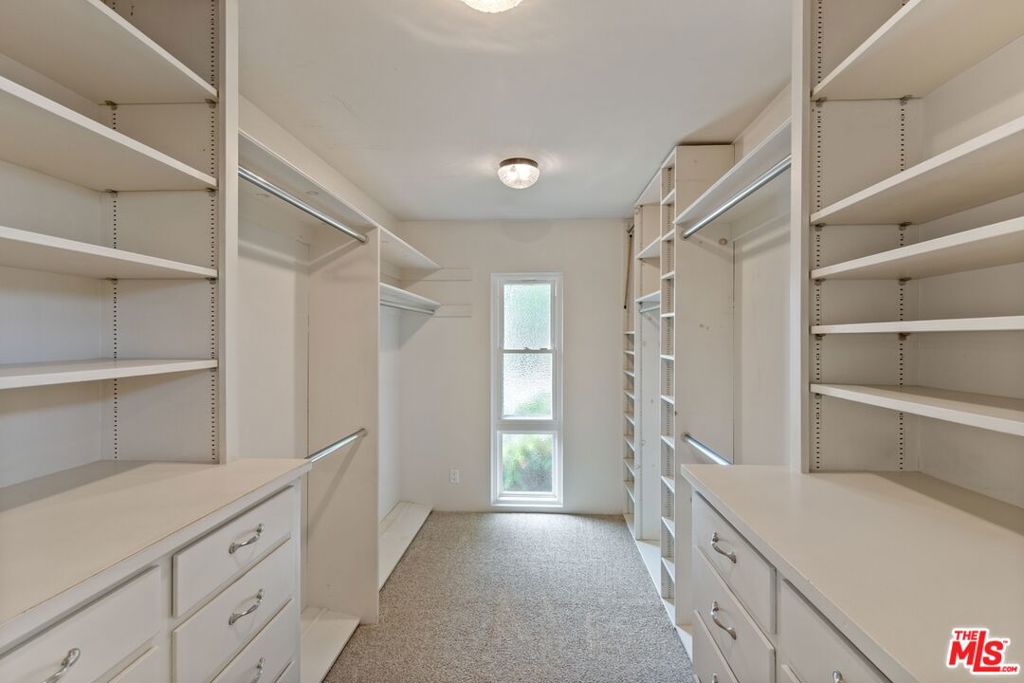 17537 Margate Street Property Photo 17