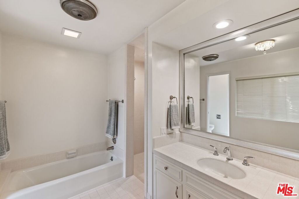 17537 Margate Street Property Photo 23