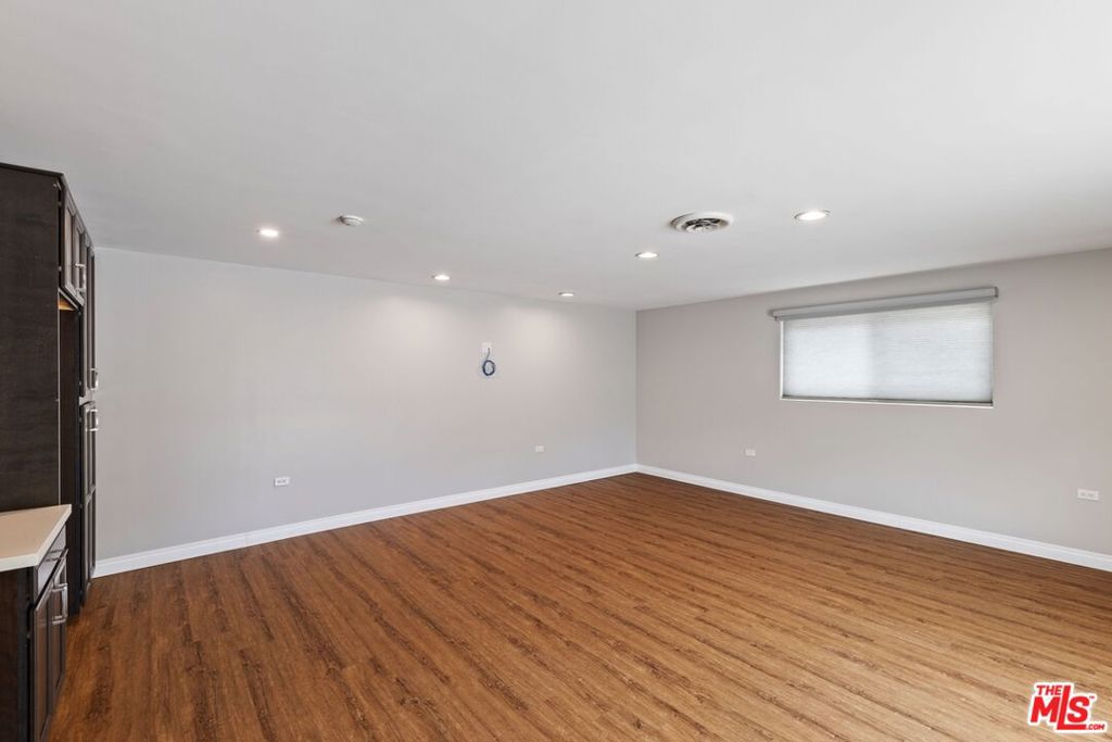 17537 Margate Street Property Photo 28