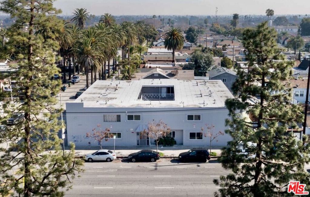 10500 S Vermont Avenue Property Photo 1