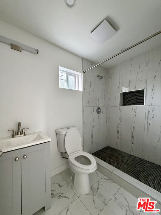 2201 1/2 Juliet Street C Property Photo 6