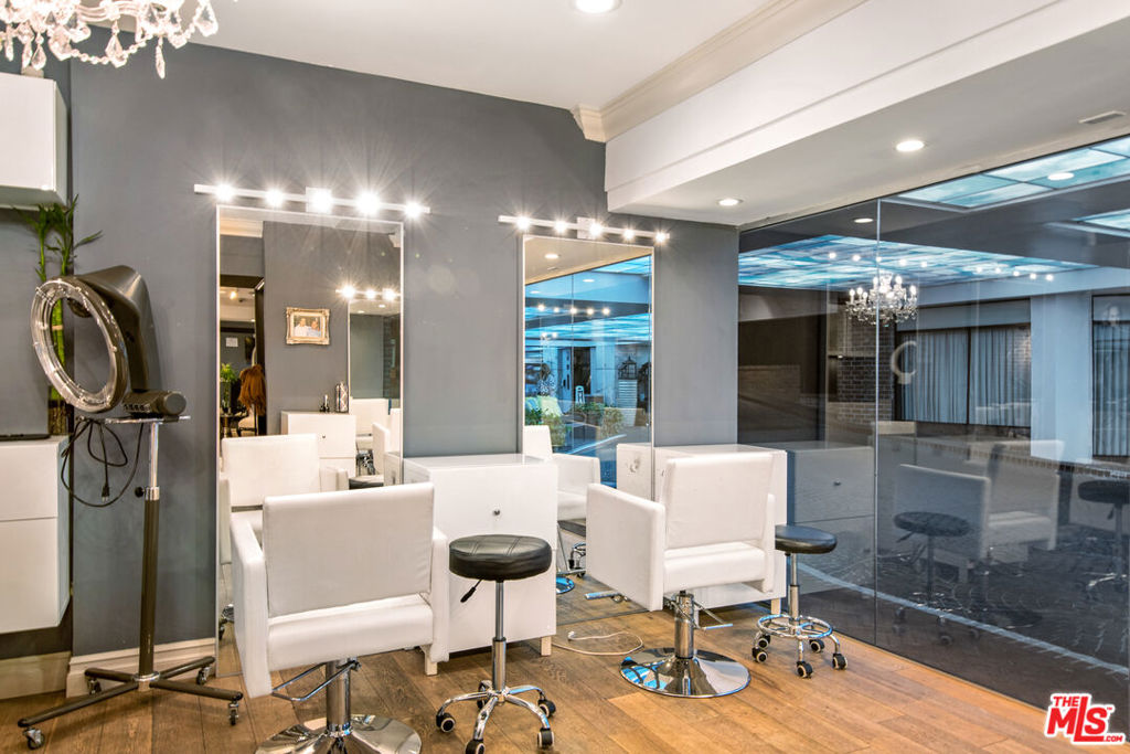 421 N Rodeo Drive Ste A4 Property Photo 8