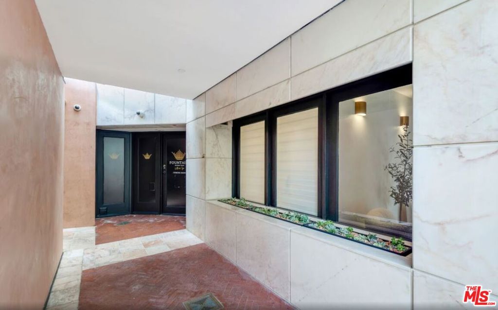 421 N Rodeo Drive Ter-ste Ta Property Photo 6