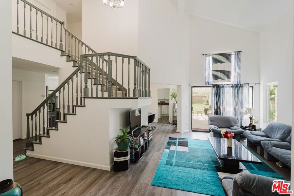 42665 Tempo Drive Property Photo 4