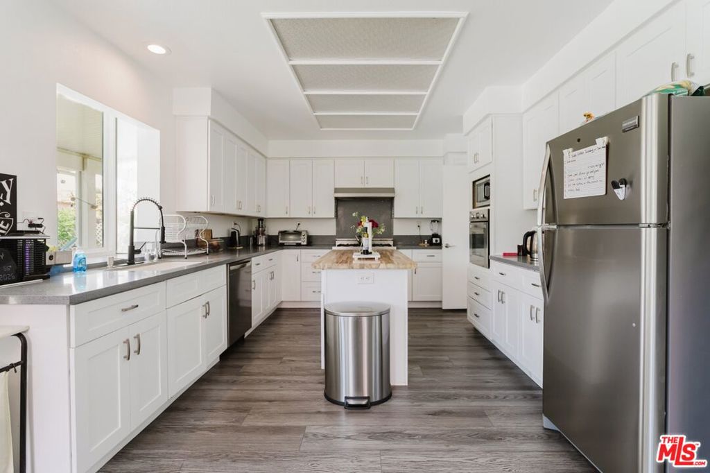 42665 Tempo Drive Property Photo 8