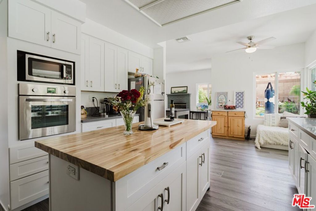 42665 Tempo Drive Property Photo 10